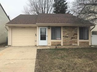 2S458 Cottonwood Ct, Warrenville, IL 60555