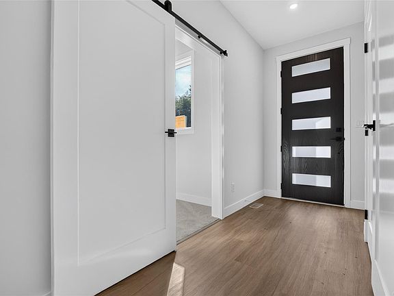 4th image of 6015 Cherry Ln