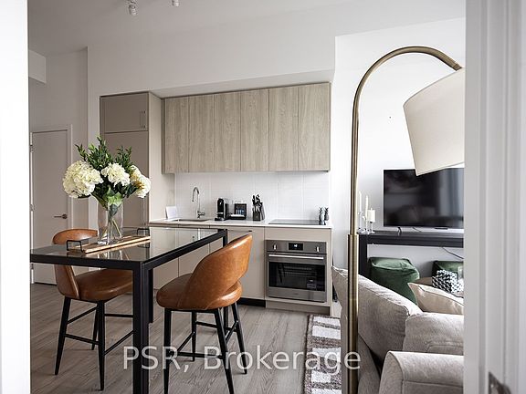 2nd image of 100 Carrick Trl #607