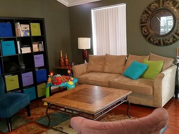 2nd image of 3898 Lake Shore Dr