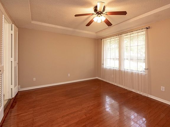 4th image of 2114 W Sanford St