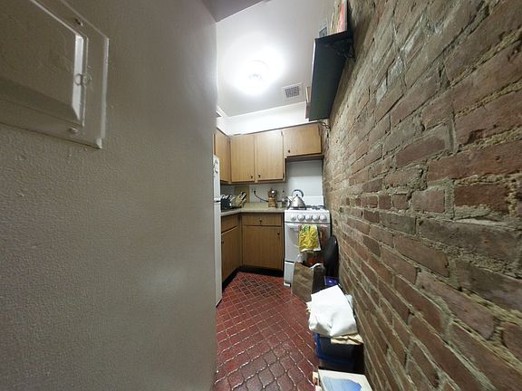 3rd image of 114 W 74th St APT 1A