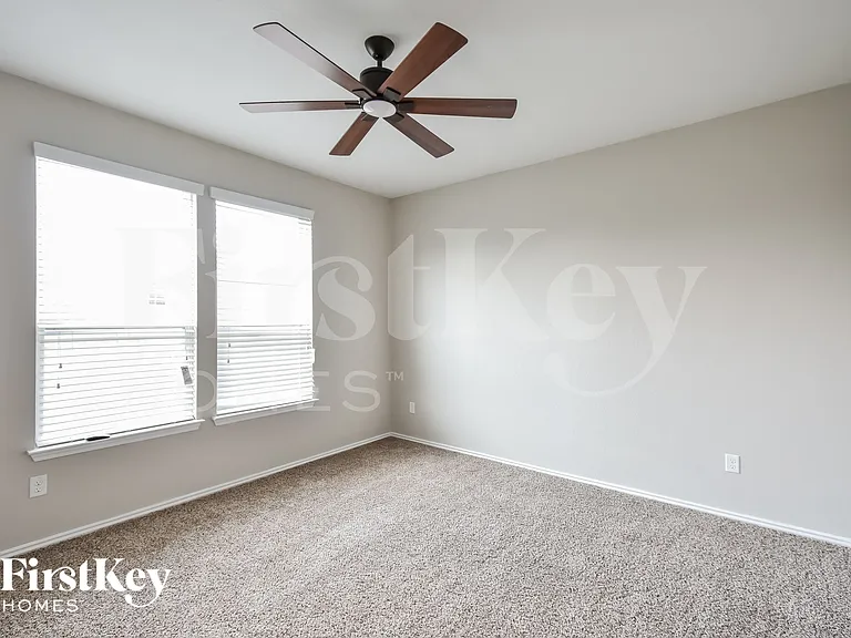 6503 Davenport Bay — Photo 9