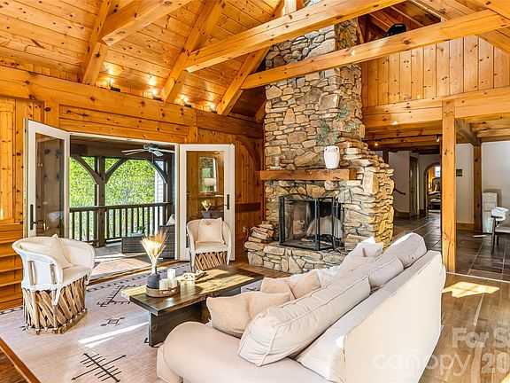 14th image of 10 Dogwood Hills Ln #12