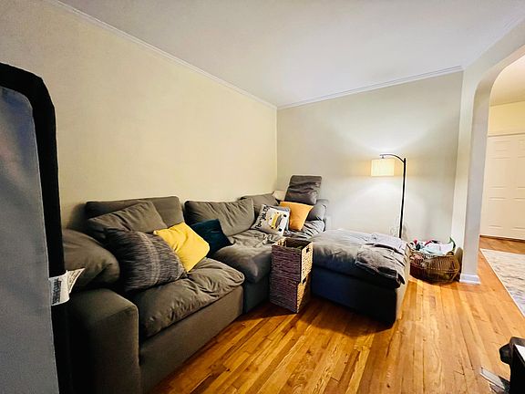 4th image of 5836 81st St Floor 2