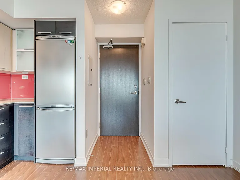 25 Capreol Ct #2510 — Photo 7