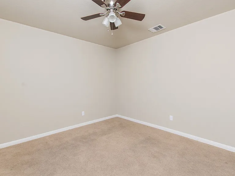 3505 Castleton Dr — Photo 22