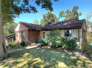 804 Scenic Dr, Charleston, WV 25311