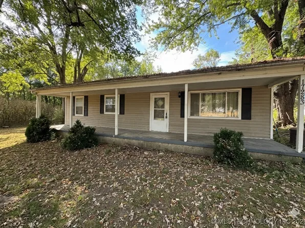 17283 N Bryant Rd, Tahlequah, OK 74464