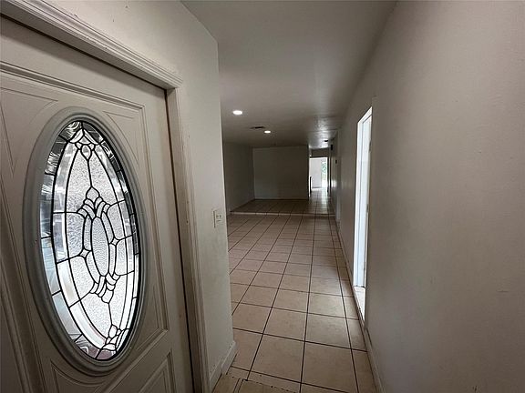 2nd image of 10901-B NW 41st Drive