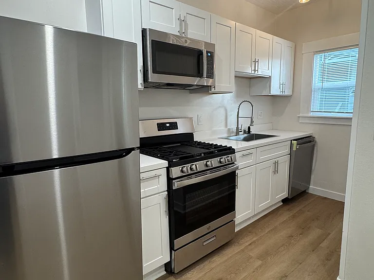 338 Garretson Ave — Photo 5