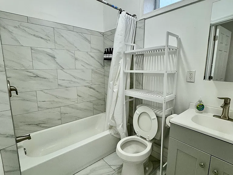 1828 E Orleans St — Photo 10