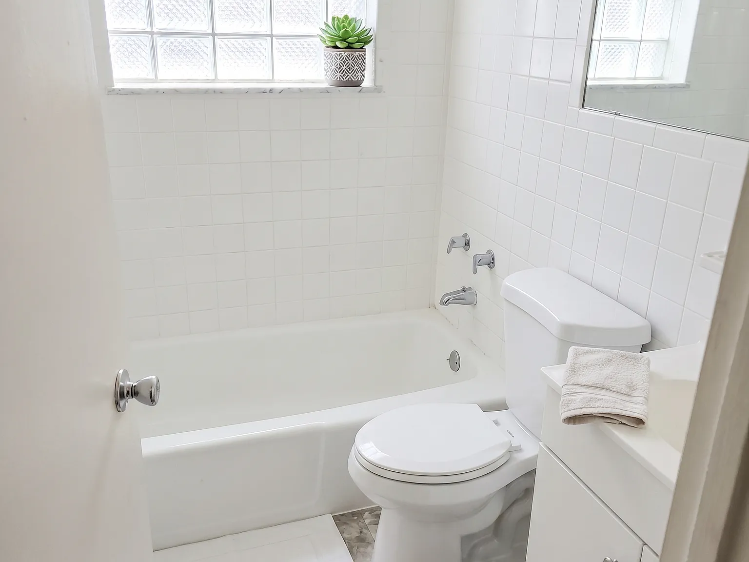 7705 Circle Drive - A — Photo 4