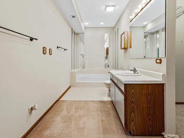 1665 Commodore Ct #7 — Photo 19