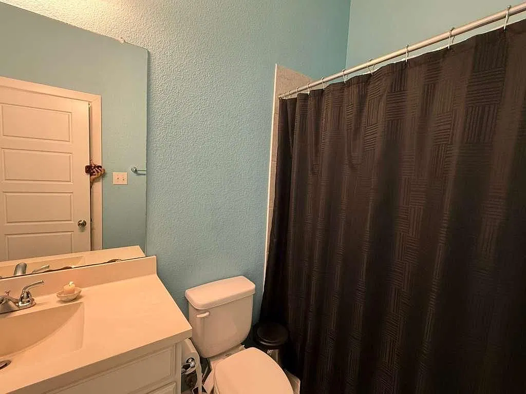 3 bed, 2.0 bath, 2249 sqft, $2,800 — Photo 4
