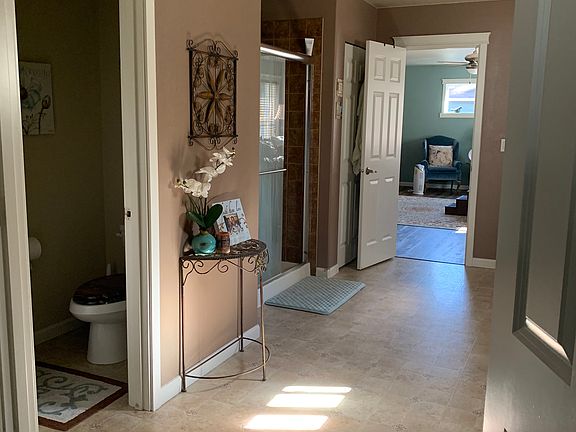 3rd image of 1371 Sinclair Dr
