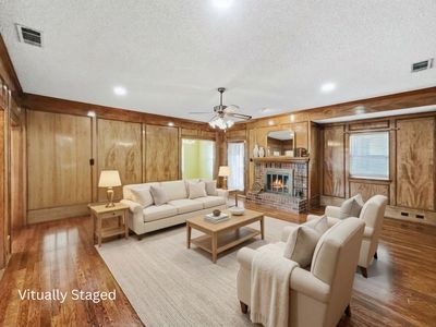 302 W Apollo Rd, Garland, TX, 75040