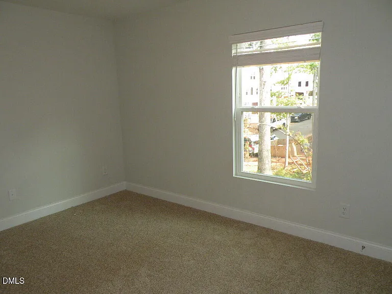 328 Page Square Dr — Photo 16