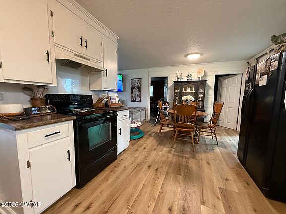 4th image of 121 Morris Dr