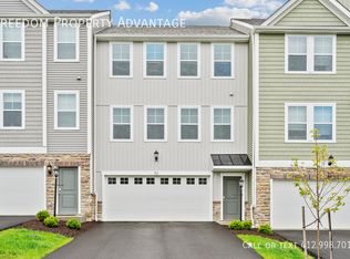 25 Remington Dr N, Washington, PA 15301