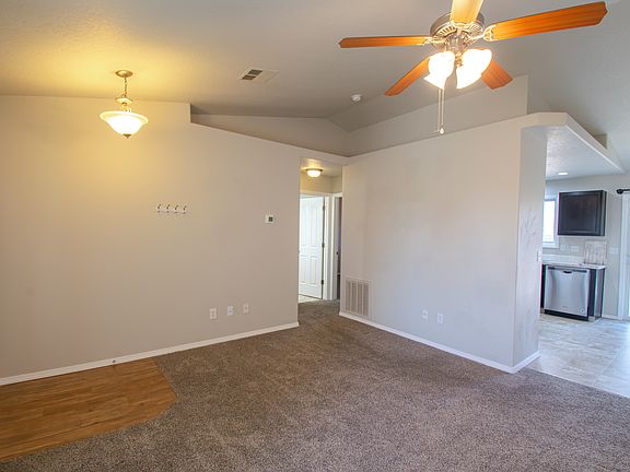 3rd image of 178 N Summer Breeze St
