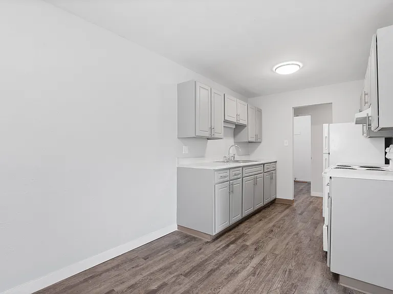 The Mark Apartments — Photo 8