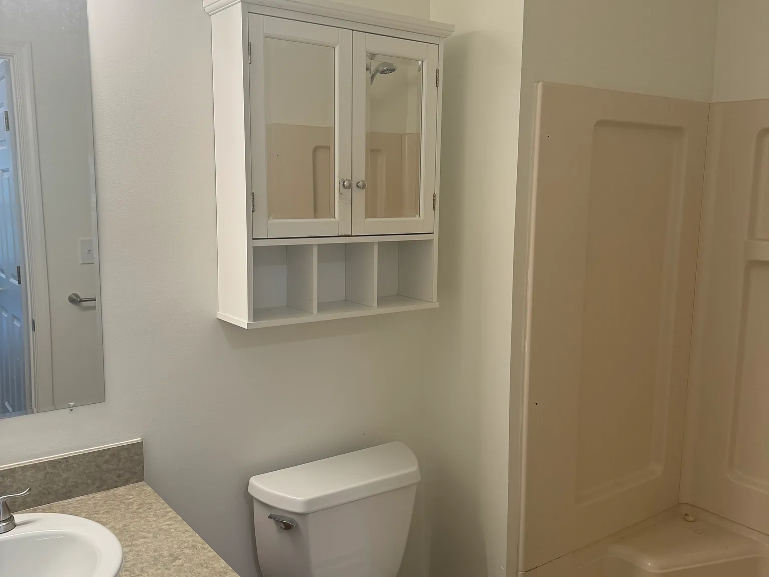 3 bed, 1326 sqft, $1,950 — Photo 4