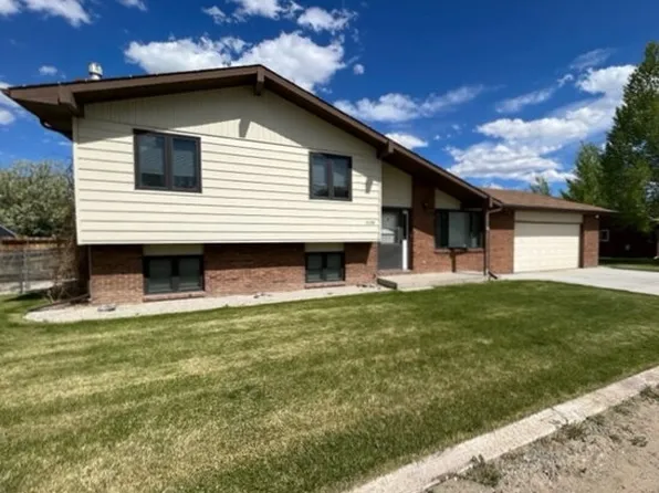 2128 Gentle St, Cody, WY 82414