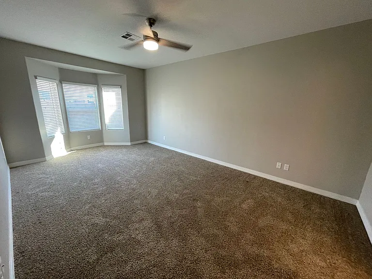 344 E Orchid St — Photo 15