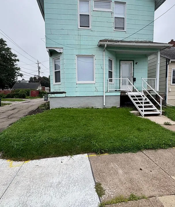 219 W 15th St