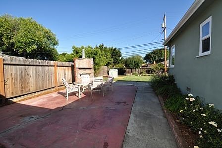 5th image of 209 Santa Clara Way
