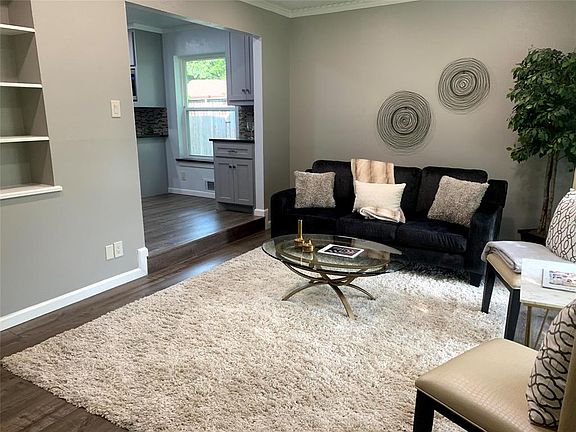 5th image of 3713 S Glenbrook Dr