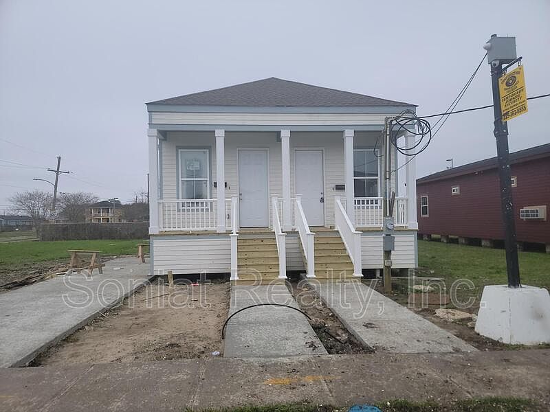 1st image of 1727 Flood St