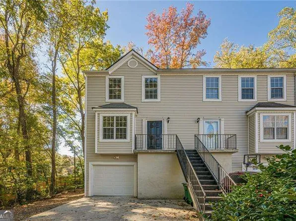 3754 Meadow Creek Dr, Peachtree Corners, GA 30092