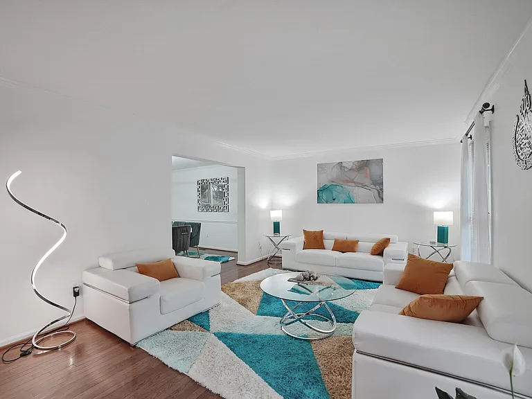 18420 Shady View Ln — Photo 16