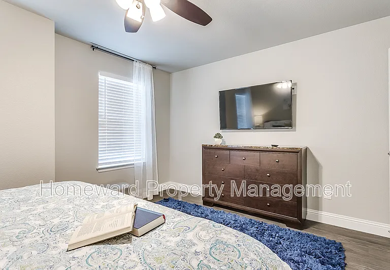 829 Juno Ln — Photo 25