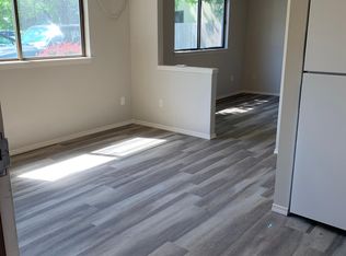 2130 N Old Manor Rd #D, Wichita, KS 67208