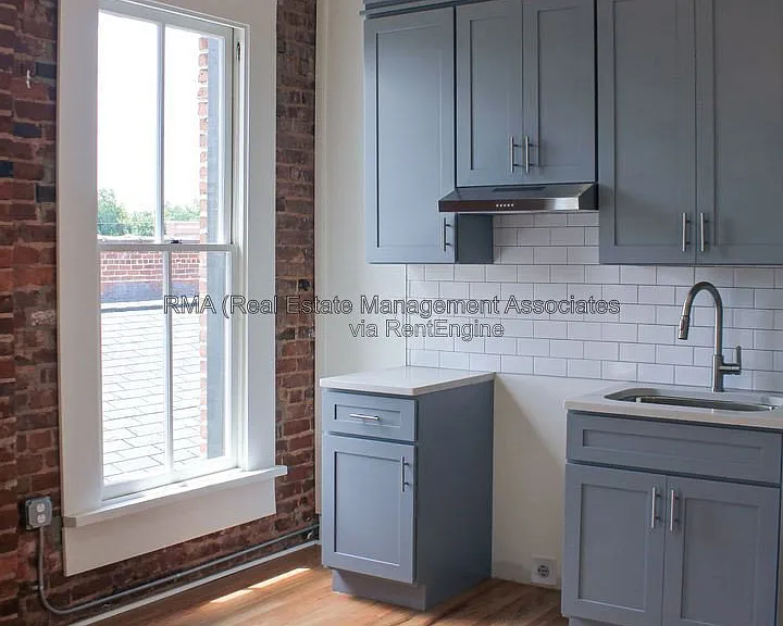4 Zebulon St #2F — Photo 2