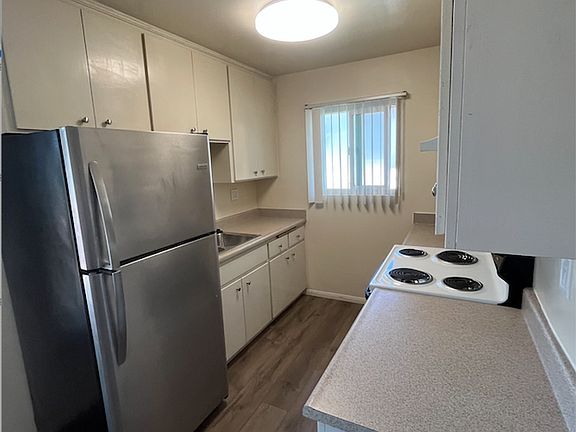 4th image of 636-638 12th St #D
