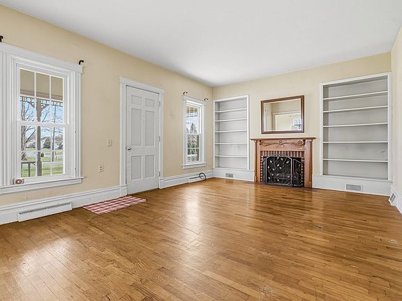 4th image of 3725 Nichols Rd