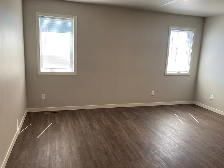 4 Bed 3 Bath Twin Home — Photo 10