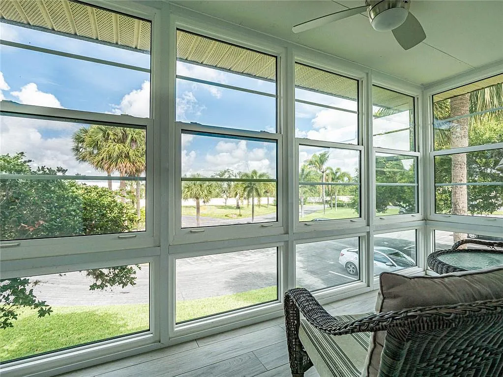 1 bed, 1.5 bath, 750 sqft, $1,450 — Photo 2