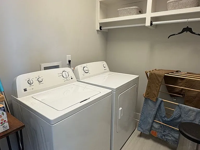 2308A Scott Ave — Photo 18