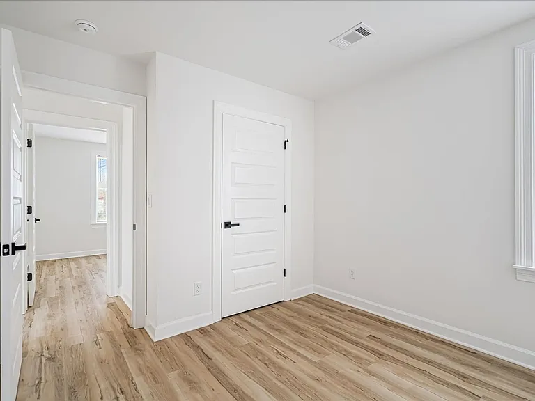 825 N 7th St — Photo 23