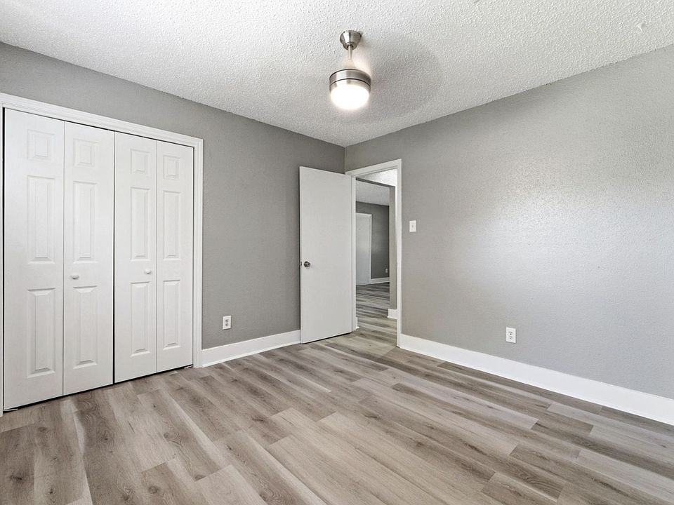 1st image of 16957 Rabon Chapel Rd #10