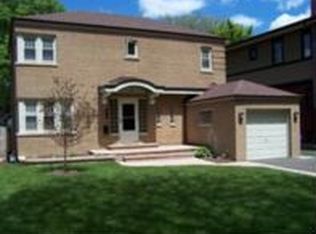 180 Olmsted Rd, Riverside, IL 60546