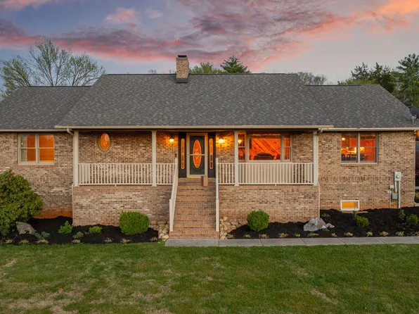 2522 Montvale Rd, Maryville, TN 37803