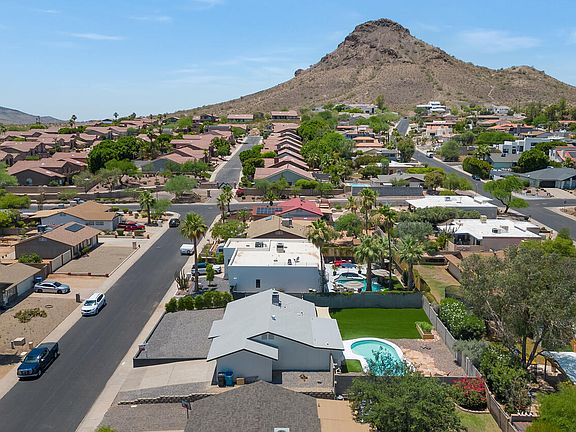4th image of 2020 E VISTA Drive