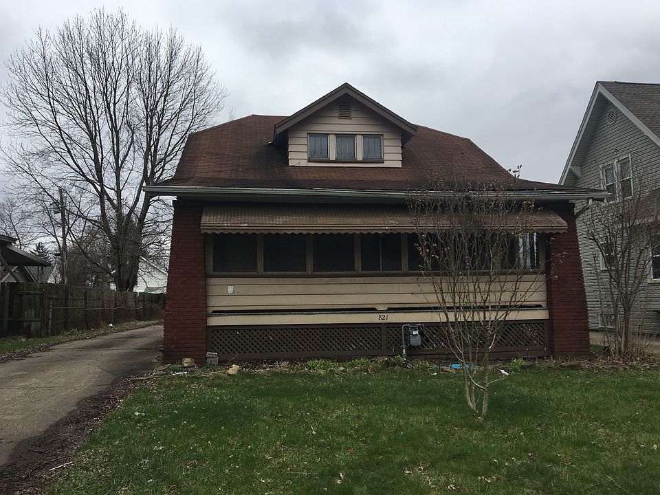1st image of 821 Woodbine Ave SE