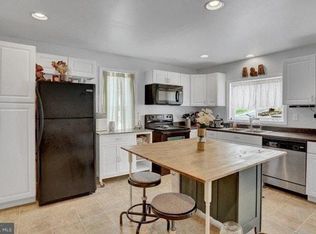 40 Jebeke Ln, Millerstown, PA 17062